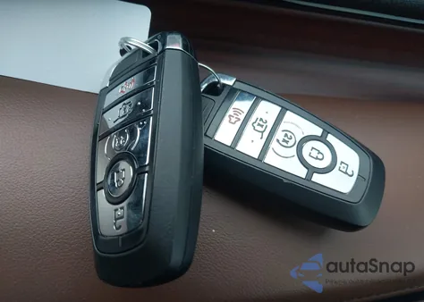 2022 Lincoln Aviator Reserve z USA, uszkodzony, nr VIN 5LM5J7WC9NGL01600